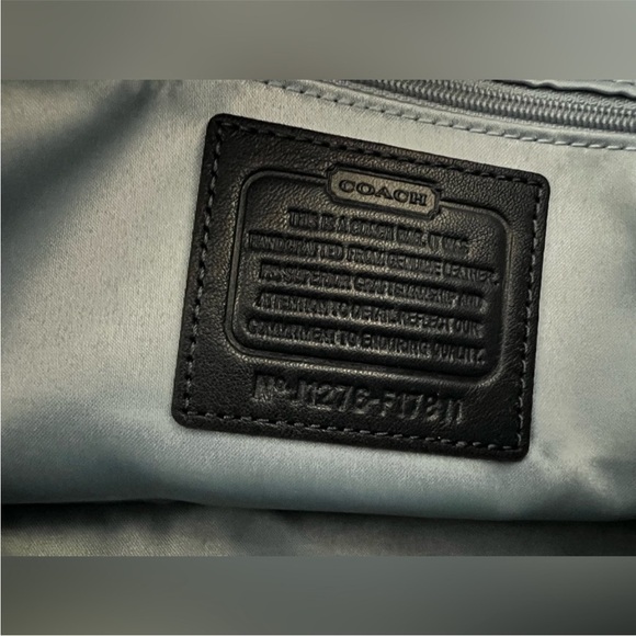 Coach Chelsea Jayden navy leather shoulder bag with gold toned hardware - Picture 8 of 14